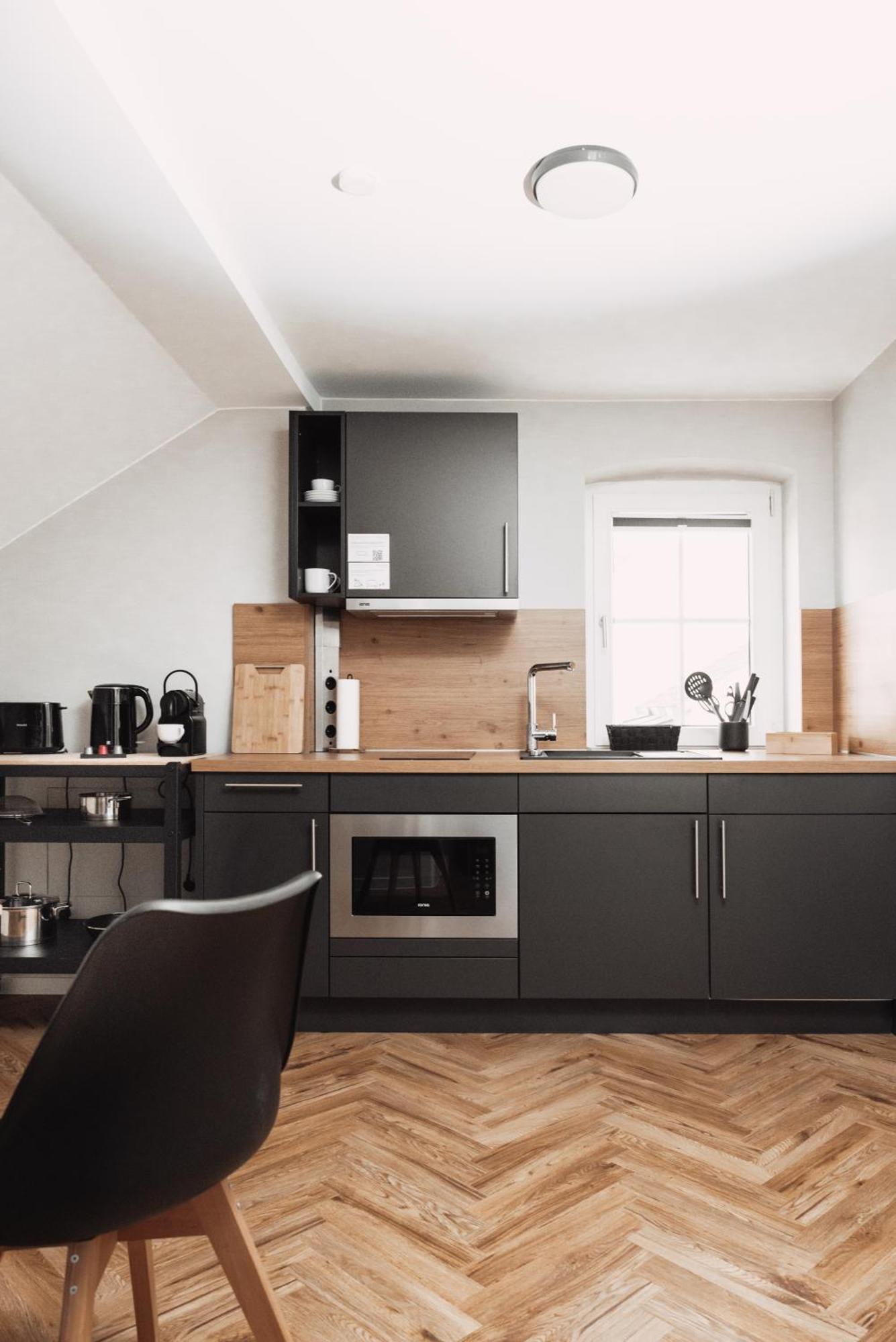 Dom Apartment III - Modern & Zentral Mit Kostenfreiem Parkplatz Fulda Esterno foto